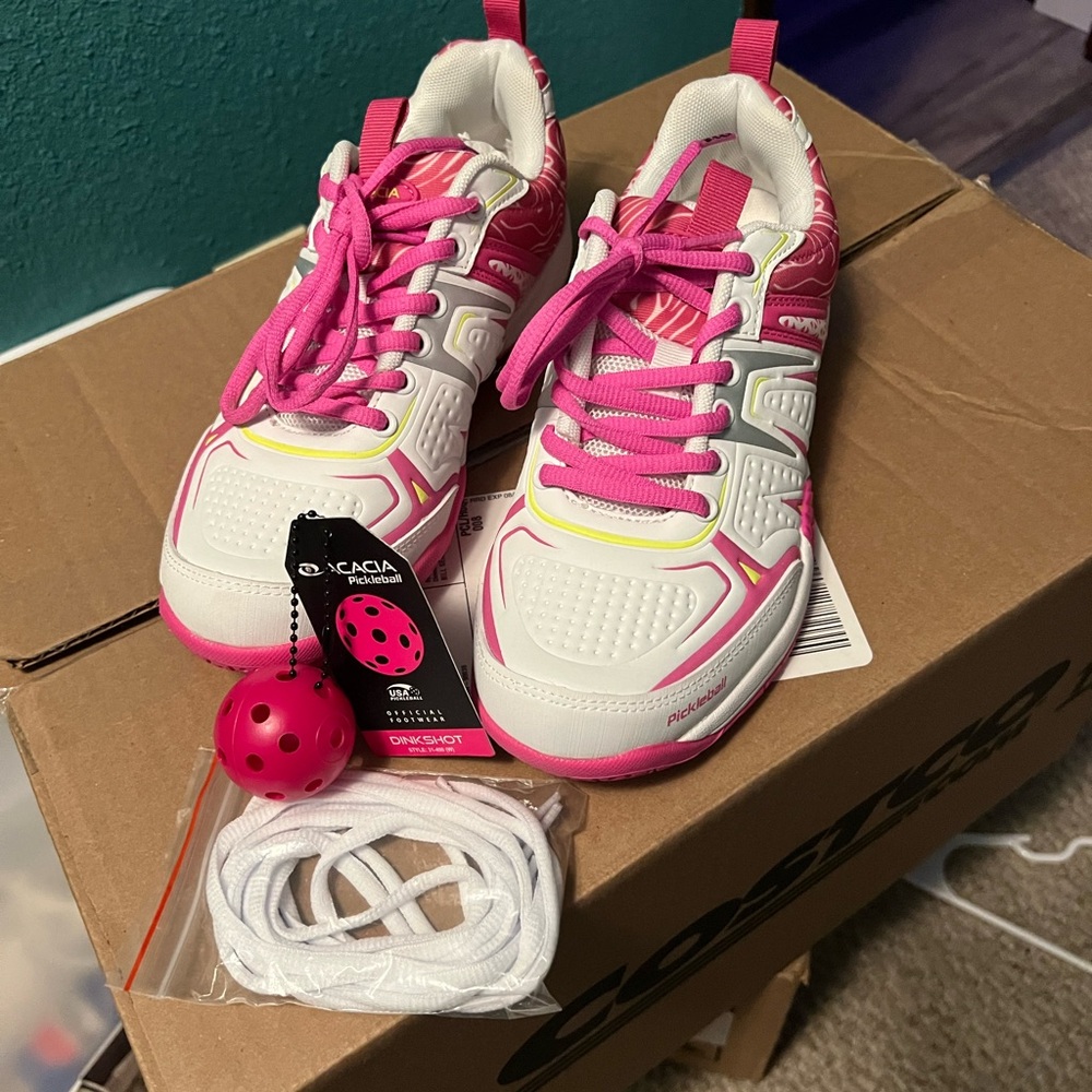 Acacia  Dinkshot Women's Shoes - White and Pink